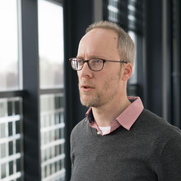 Dr. Tim Rayner